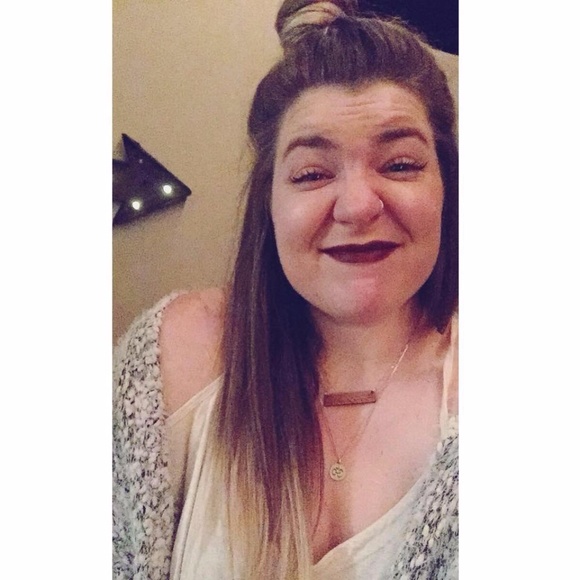 Meet your Posher, Cara - Picture 1 of 1